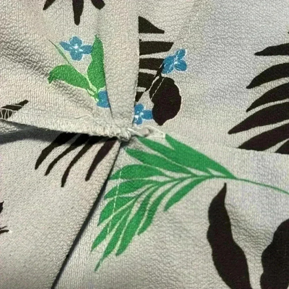 3/25 promo! Monteau wrap blouse size large - Picture 7 of 7